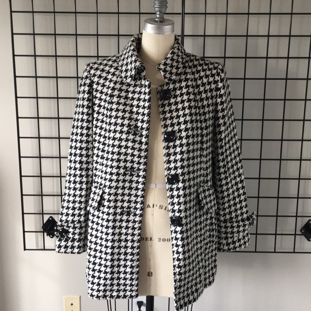 Houndstooth coat